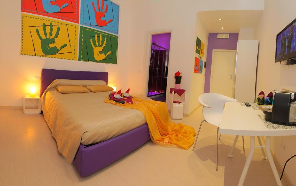 Chroma Italy - Ena Guest House Стая снимка